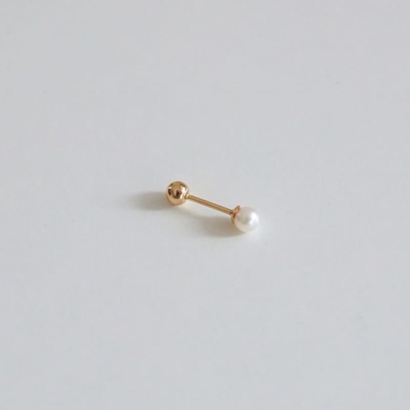 modernlike 14K pearl gold piercing