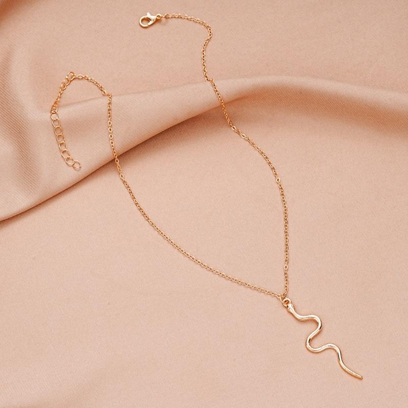 Dainty Serpents Neck Chain Jewelry Distinctive Gold/Silver Snake Pendant Necklace Neckchain Charm for All Occasion