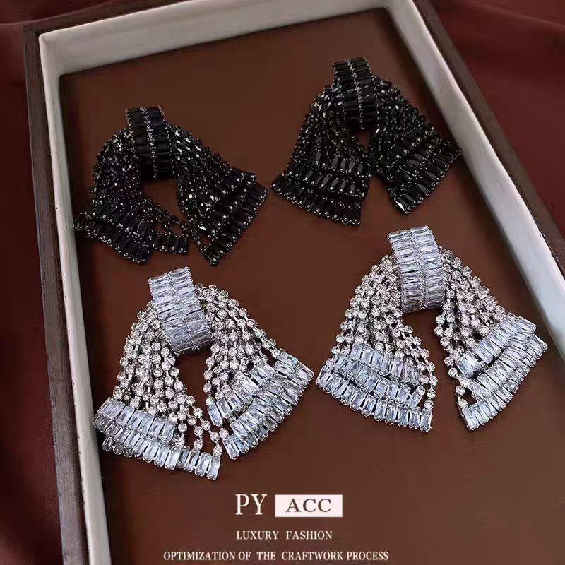 Funkelnde 3D-Schleifenohrringe Damenmode Schmuck Strahlende Fliege Ohrstecker für Mädchen