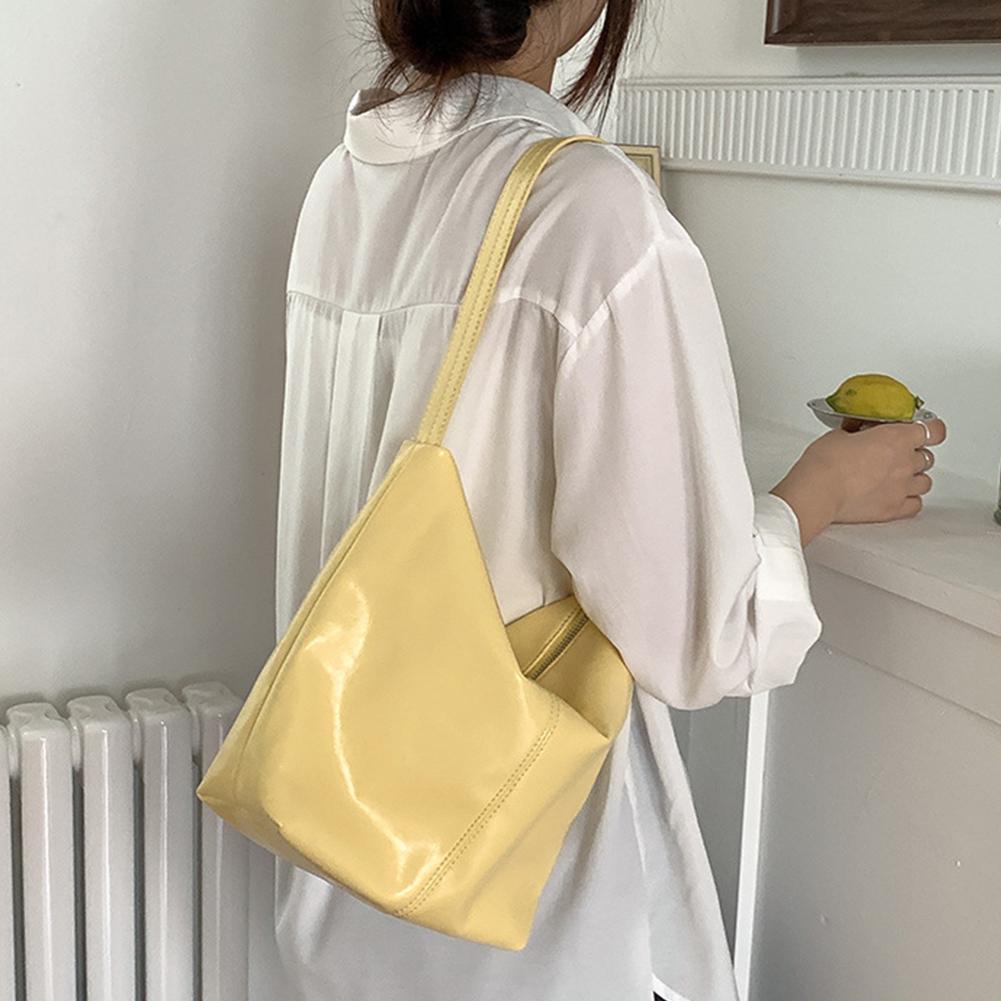 

Женская стильная сумка подмышки из искусственной кожи, однотонная простая сумка-тоут с застежкой-молнией, модная сумка для подмышек, большая вместимость для путешествий на открытом воздухе