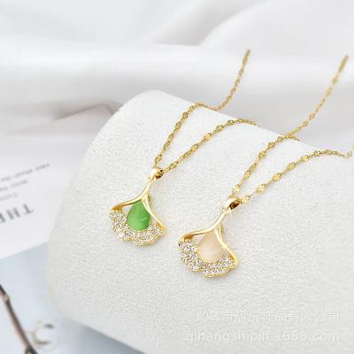 Kleines Aprikosenblatt-Halskette Damen Mikro-Intarsien Zirkon Opal Anhänger Titanstahl Schlüsselbein-Kette High-End Einfachheit