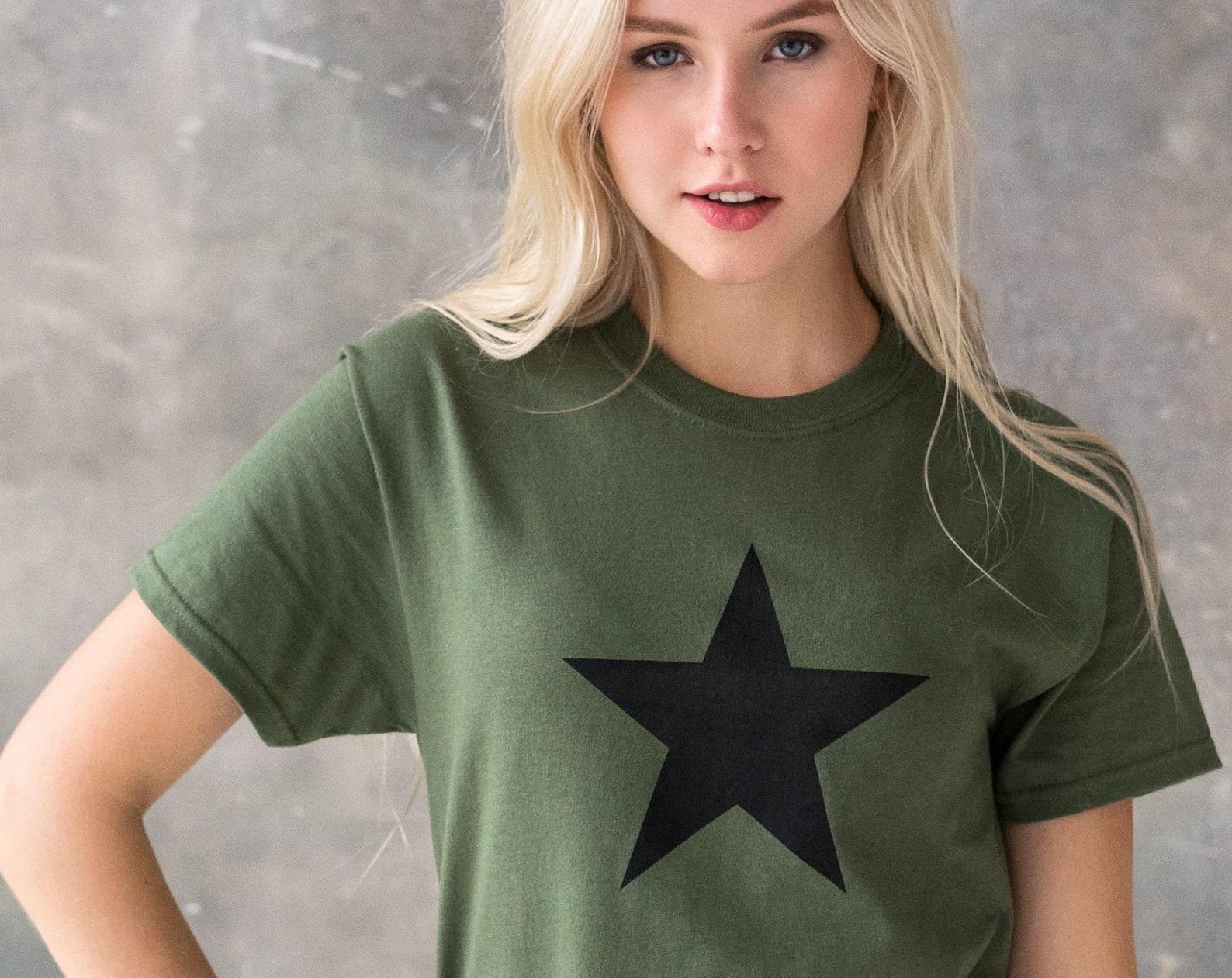Black Star Print T-Shirt, Minimalist Unisex Tee XL