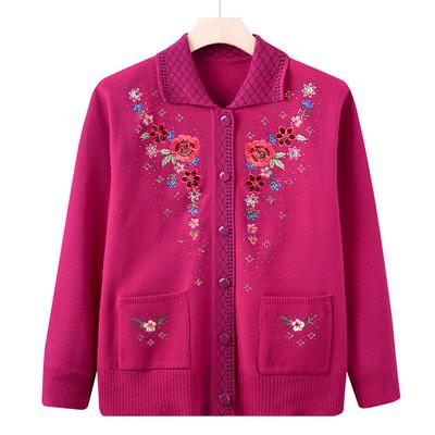 Tragen Sie Pullover im Herbst und Winter. Damen Umstandscardigans. 60-jährige 70-jährige Oma Strickwaren und Mantel für ältere Damen für den Herbst.