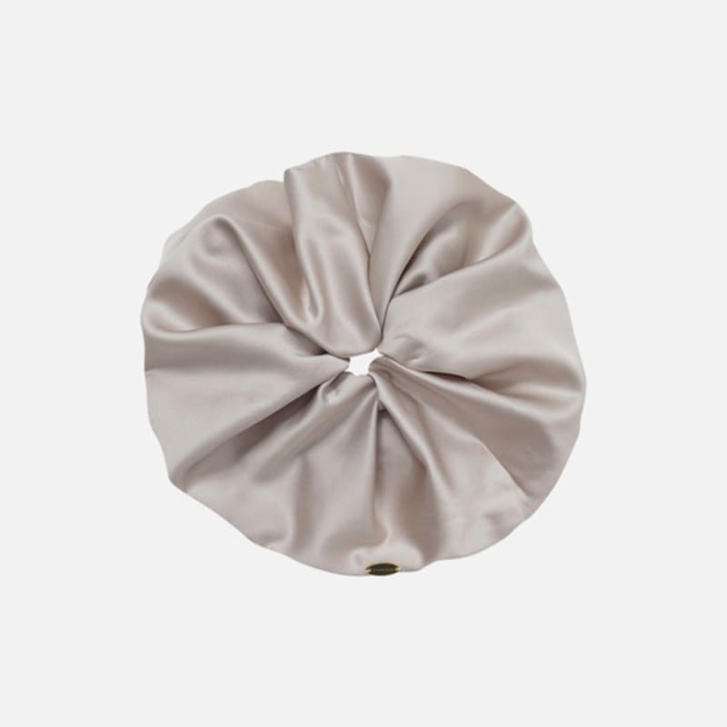 Carriere SATIN ÖVERDIMENSIONERAD RUFFSIG