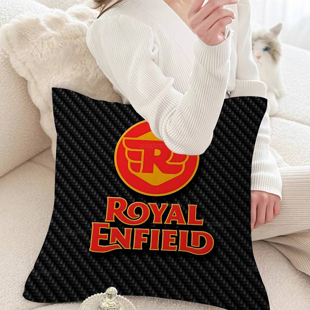 R-ROYALS E-ENFIELDS Logo Maple Design Cushion Cover Happy Autumn Harvest decor Holiday Decorati Pillow Cover