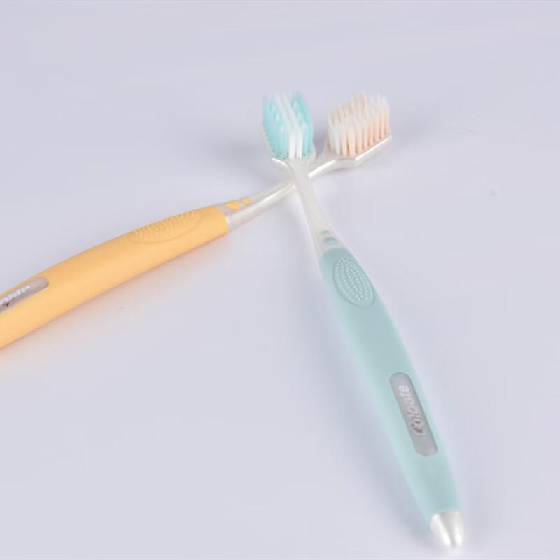 Colgate Wide Soft Cotton Silk Toothbrush Twin Pack