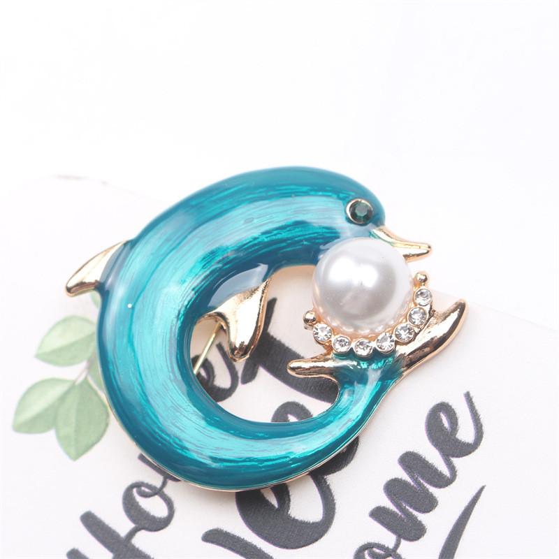 Vintage Dolphin Pearl Brooch With Alloy Animal Design For Elegant Women Accessories