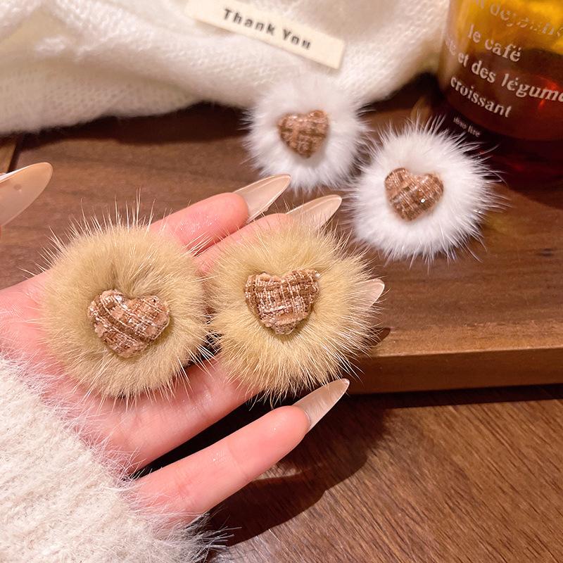 Super Immortal Versatile Temperament Hairy Peach Heart Hair Ball Earrings For Women