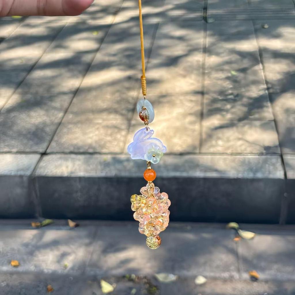 Maiglöckchen Handy-Lanyard mit Quasten-Anhänger - Frisches, vielseitiges Design