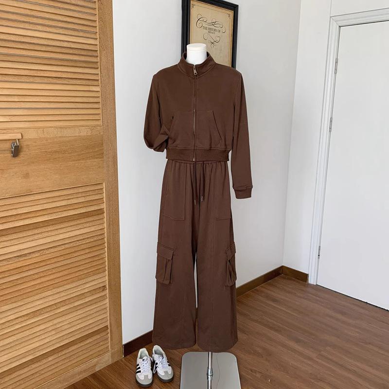 

Женский осенний 2025 года комплект куртки с воротником-стойкой и брюк широкого покроя премиум-класса, стройнящий фигуру L