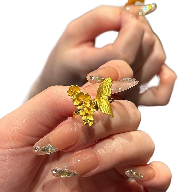 Antique gold craftsm Female Ring fashion retro brushed butterfly flower asymmetrical rings for women exquisite jewelry gift
