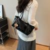 Oil Wax Leather Korean Style Minimalist INS Flip Underarm Bag Design, Casual and Versatile Shoulder Bag, Large Capacity Tote Bag