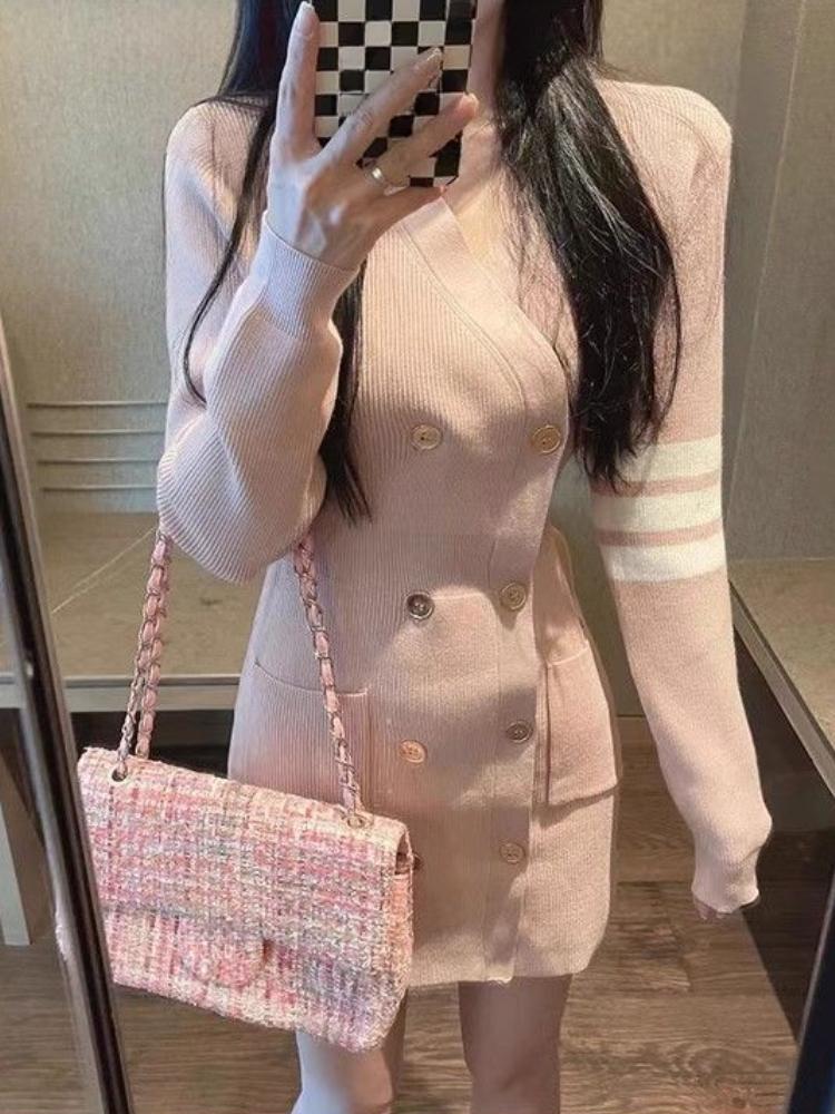 

Japanese Retro Knitted Party Dresses Women V Neck Button Elegant Mini Sweater Dresses Sexy A Line Outfits New Autumn Winter 2026 L рожевий
