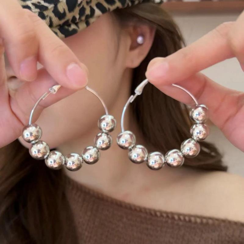 New Personality Exaggerated Geometric Circle Earrings Women, Niche Design High-end Temperament Earrings Internet Celebrity Earrings
