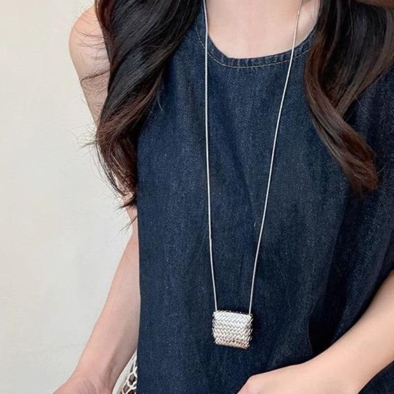Y2K Metal Style Bag Pendant Long Necklace for Women Niche Personality Unique Fashion Versatile Necklace Sweater Chain Gifts