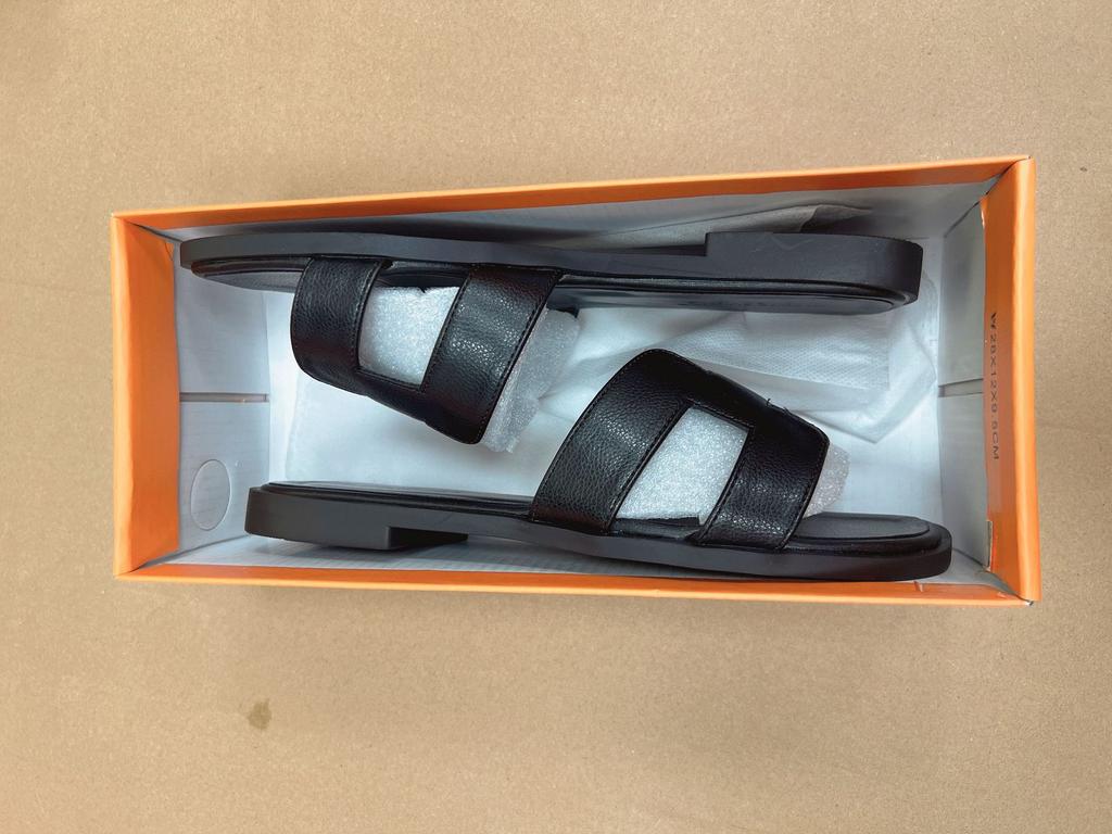 Summer Internet celebrities new Korean version of one-word slippers women wear h slippers versatile sandals flat beach shoes large size shoes