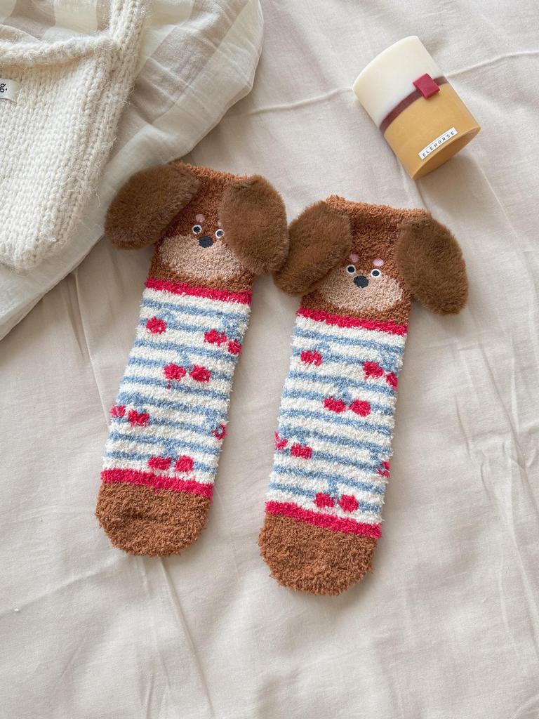 Women's Non-Shedding Coral Fleece Sleep Socks - Cute Cartoon Puppy Design with Big Ears, Warm Mid-Calf Socks for Autumn and Winter.