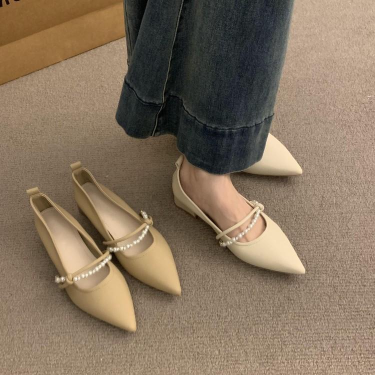 Thick heel pointed Mary Jane shoes women's spring and autumn 2025 new French pearl chain shallow mouth with skirt single shoes women