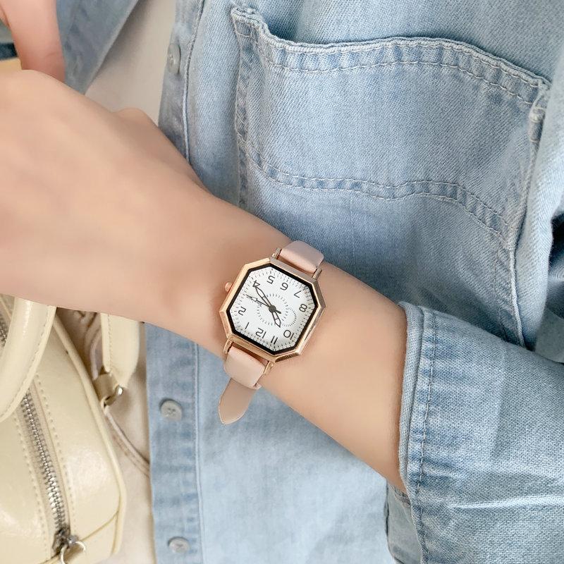 Watch Female Student Simple Personality Niche Temperament Retro Camellia Face Control White Small Dial