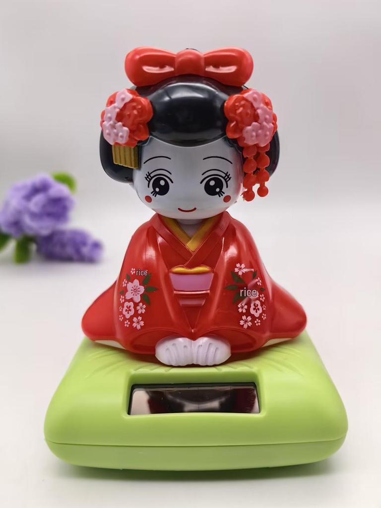 Solar-Powered Dancing Japanese Geisha Doll - Kimono Car Ornament