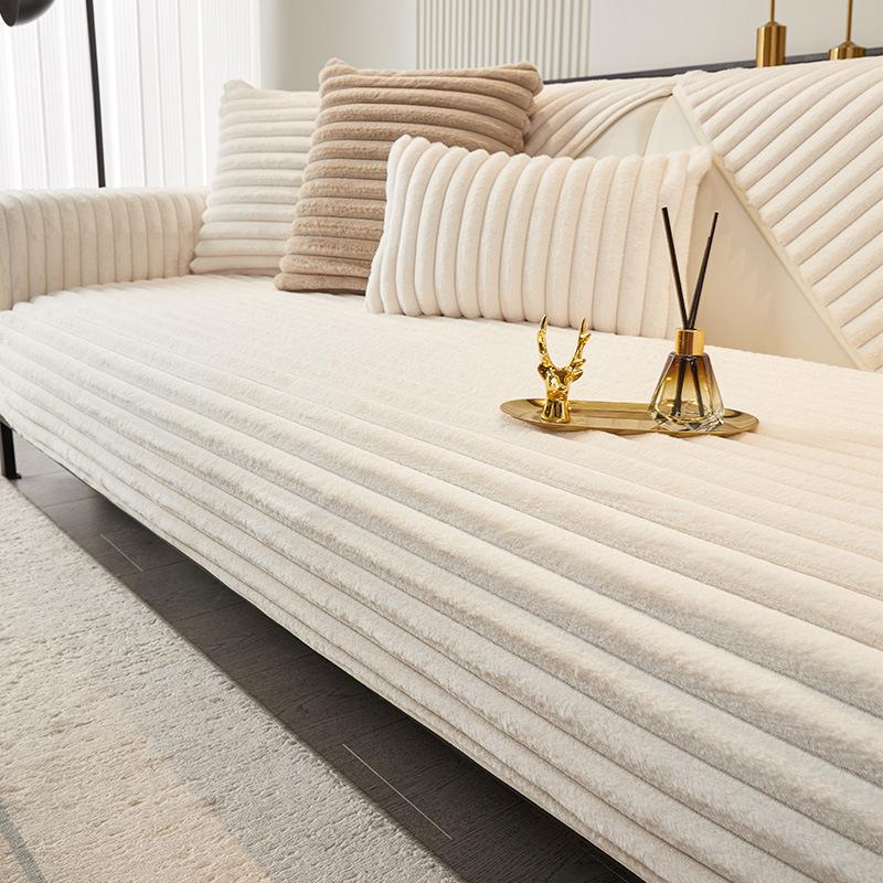 Зимняя утолщенная подушка для дивана из искусственного меха кролика теплая подушка для сиденья чехол для дивана на зиму 70x70cm грязно-белый 2096₽