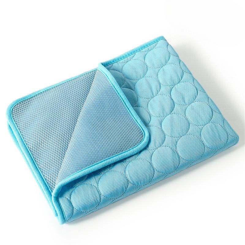 Summer Ice Mat Pet Soft and Breathable Pet Ice Mat Summer Cool Dog Mat Cat Dog Mat Breathable and Non Slip Mattress Pet Supplies