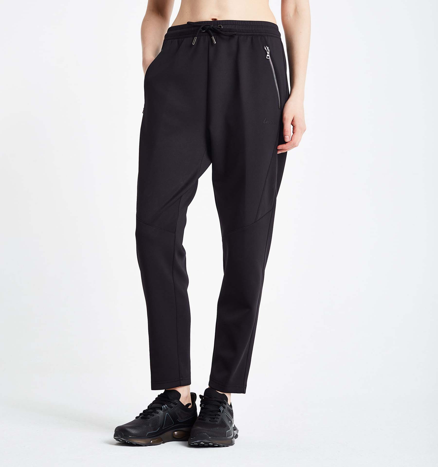 

Women s Sweatpants 24N 2132 S чорний