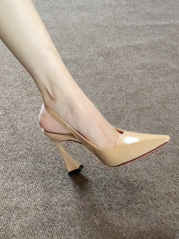 

Royal sister wind nude beautiful patent leather horseshoe high heels women s thick heel pointed red sole sandals 40