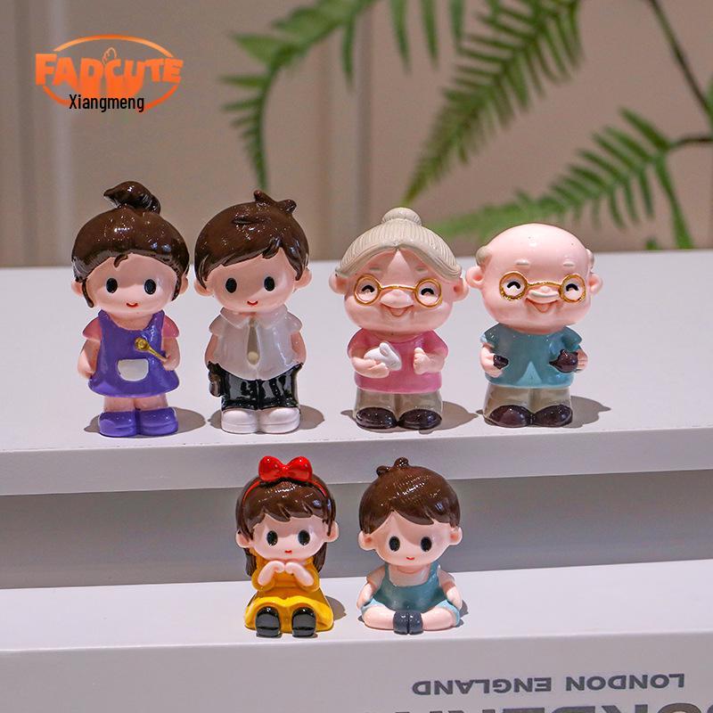 

Creative Warm Family of Six Resin Dolls - Home & Living Room Decor Ornaments