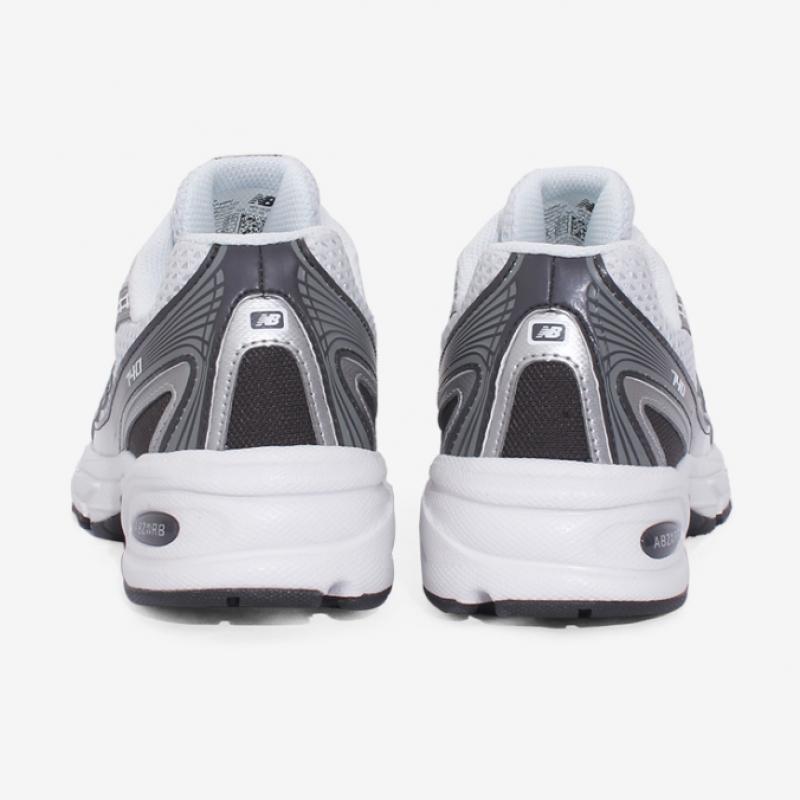 New Balance Pantofi de alergare 740