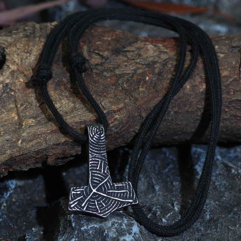 Nordic Vikings Halloween Hammer Pendant Necklace Men s and Women s Jewelry Gifts silvery