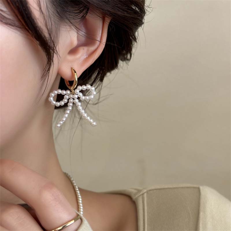 Korean White Imitation Pearl Bow Dangle Earrings for Women Elegant Handmade Woven Beaded Earrings Wedding Y2K Zircon