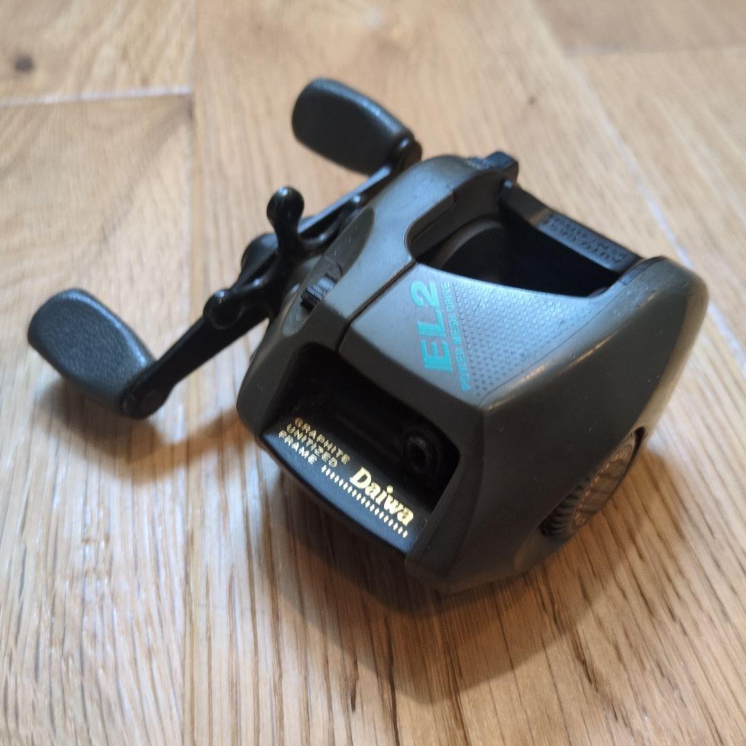 Used Daiwa EL2 bait reel
