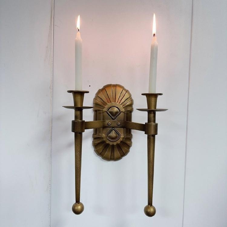 Luxurious Iron Wall Sconce Metal Candle Holders European Vintage Styles Hanging Candlestick for Party Gatherings Decors