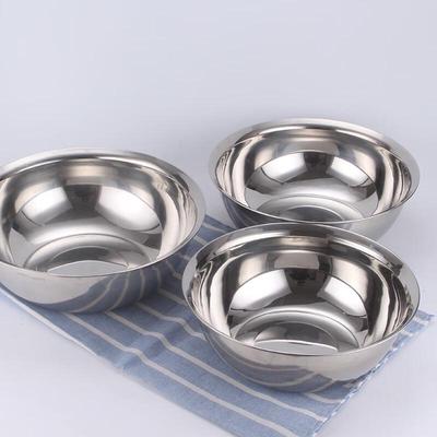 Schräges Suppenschüssel-Set aus Edelstahl