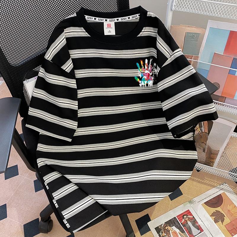 Damnytt svartrandigt tryckt kortärmat plus size-linne