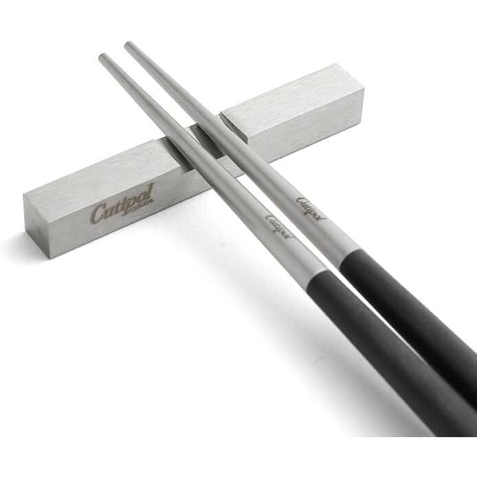 Cutipol KUBE Chopsticks + Chopstick Rest Set Black Silver KU39 22cm Chopsticks 6cm Chopstick Rest Stainless Steel Resin