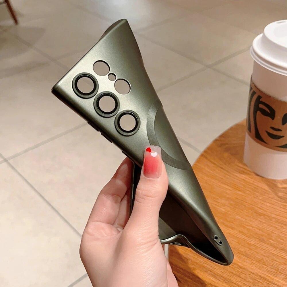 Luksusowe matowe magnetyczne etui na telefon do Samsung Galaxy S24 Ultra S23 FE ładowanie bezprzewodowe szklana ochrona obiektywu miękka, odporna na wstrząsy obudowa