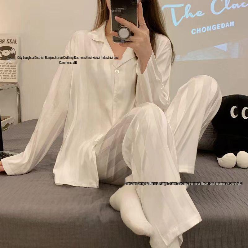 Dámské kostkované pyžamo z ledového hedvábí na jaro/léto 2024 - Dvoudílná sada s dlouhým rukávem