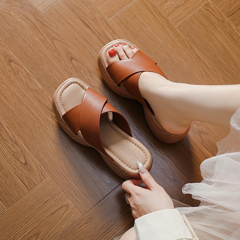 Thick-soled cool slippers women's summer new cross-strap muffin sole small height-increasing shoes wear beach Roman shoes women