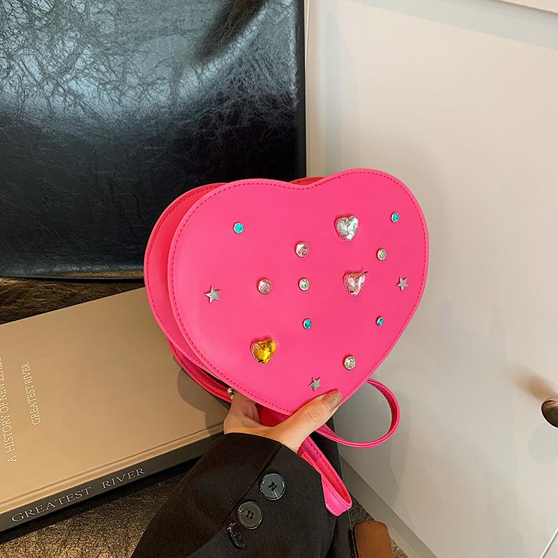 

Love rhinestone messenger bag 2024 summer new fashion simple chain small backpack commuter shoulder bag рожевий