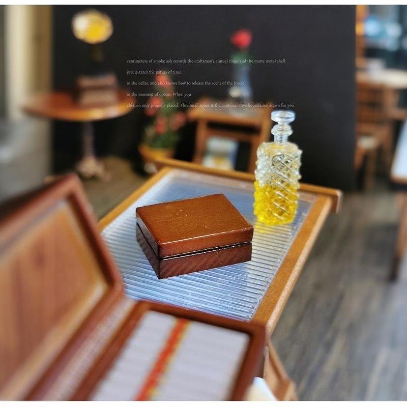 Mini Dollhouse Cigar Ashtray 1Pcs Realistic Lifelike Cigarette Model Mini Ornament for Micro Scene Craft Lovers