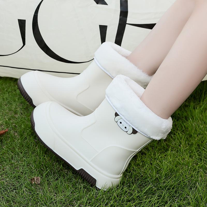 2025 new waterproof rain shoes women's fashion wear warm short rain boots Internet celebrity platform water shoes soft sole rubber shoes
