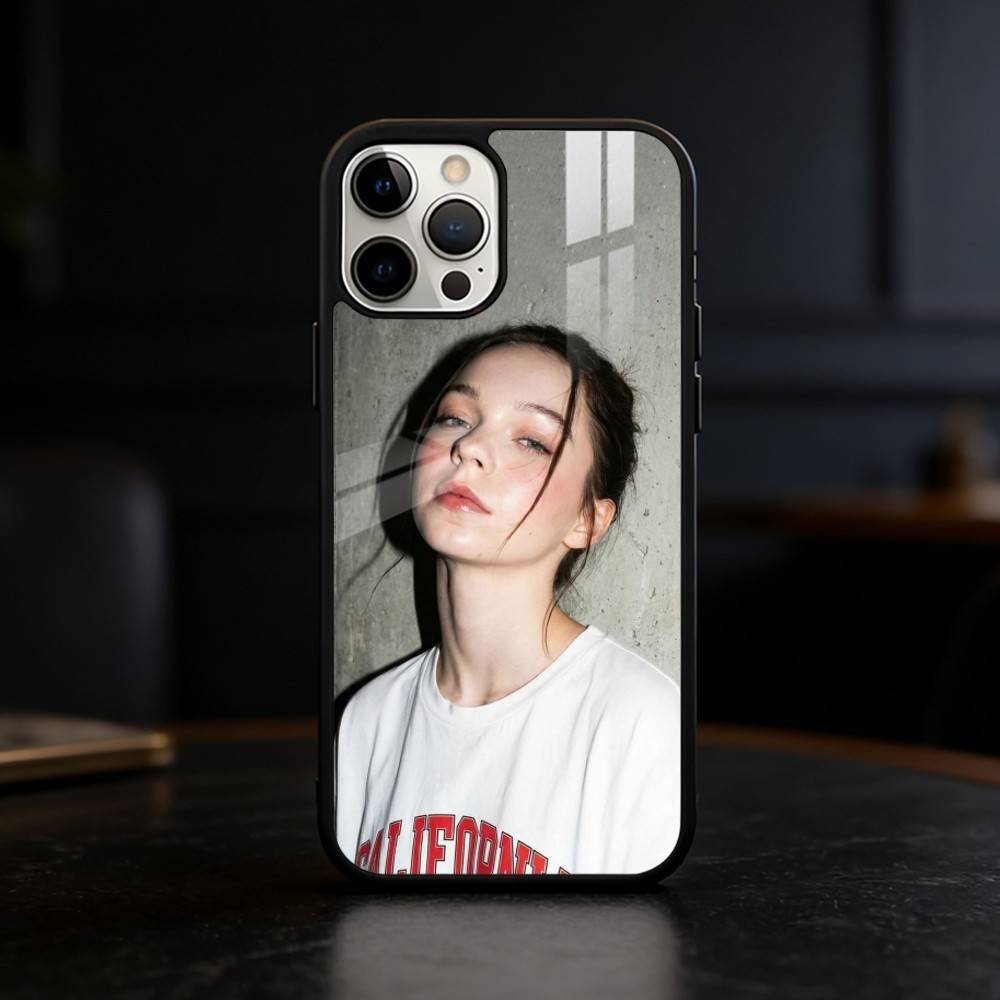 Lovely E-Emma Actor M-Myers Phone Case For iPhone 17,16,15,14,13,12,Plus,Pro,Max For Magnetic Wireless Charge