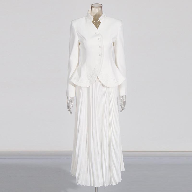 Elegantní oblek ve francouzském stylu: 2025 3D Vyšívaná bunda a Plisovaná sukně s vysokým pasem Dvoudílný