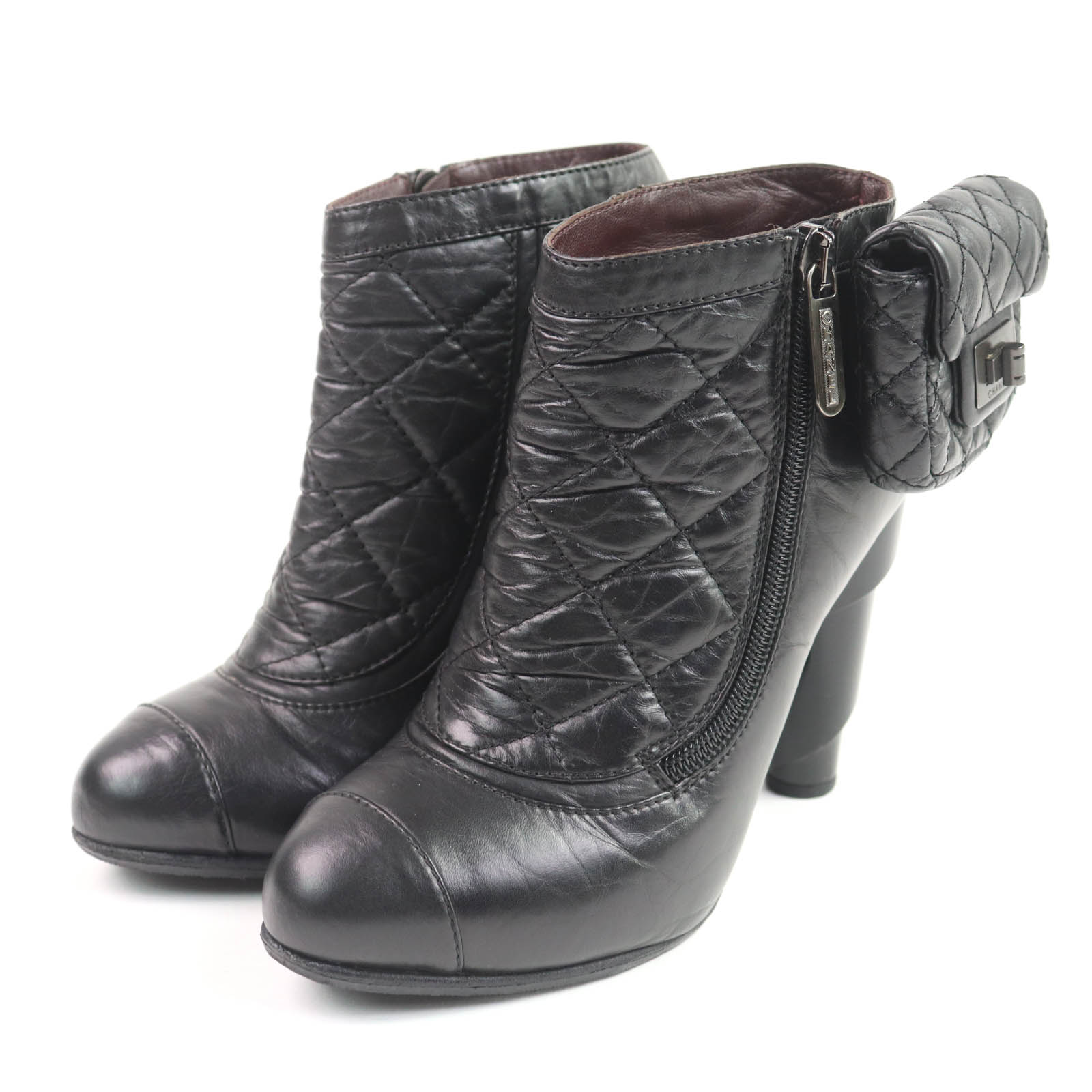 

Chanel Ботильйони чорна шкіра Жіночі 36 G26164 Вживані