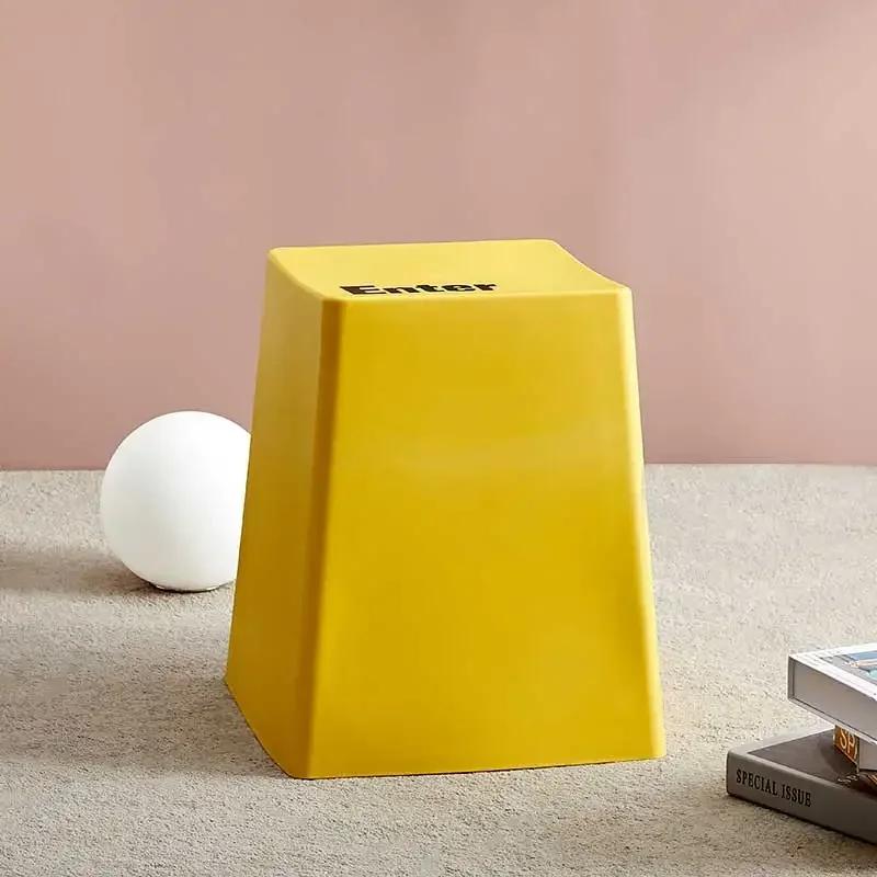 

Цветная клавиатура Пластиковый табурет Креативный простой стол для гостиной Табурет для ног Минималистская клавиатура Клеевая скамья Многофункциональная мебель жёлтый