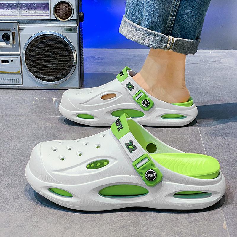 Baotou hole shoes new sandals men's beach shoes going out travel shoes casual student sandals tide