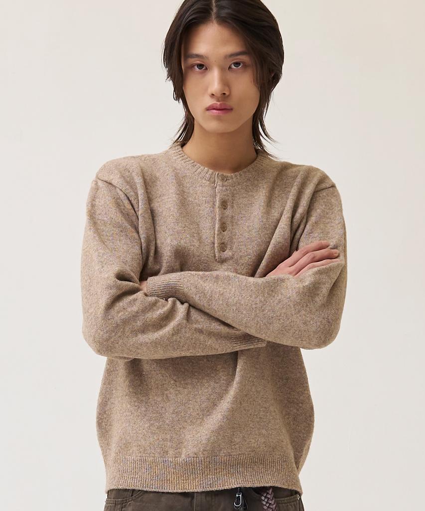 Akesi Marc Henley Neck Knit_Mocha