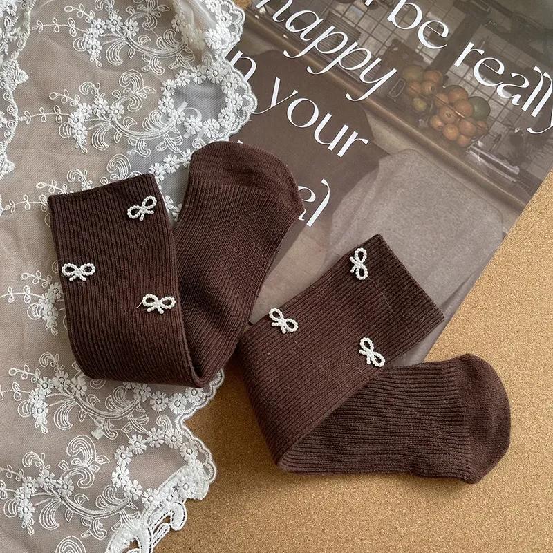 

1 пара модных детских носков из телячьей шерсти, креативный дизайн, однотонные детские носки с жемчужным бантом, весна-осень, мягкие хлопковые носки